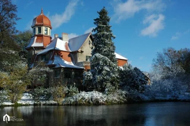 Gościniec w Starym Zamku - wyjątkowe noclegi w historycznym miejscu Gościniec w Starym Zamku - wyjątkowe noclegi w historycznym miejscu