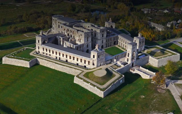 Zamek w Krzyżtopór: Tajemnice historii i niezwykłe ruiny w Polsce Zamek w Krzyżtopór: Tajemnice historii i niezwykłe ruiny w Polsce